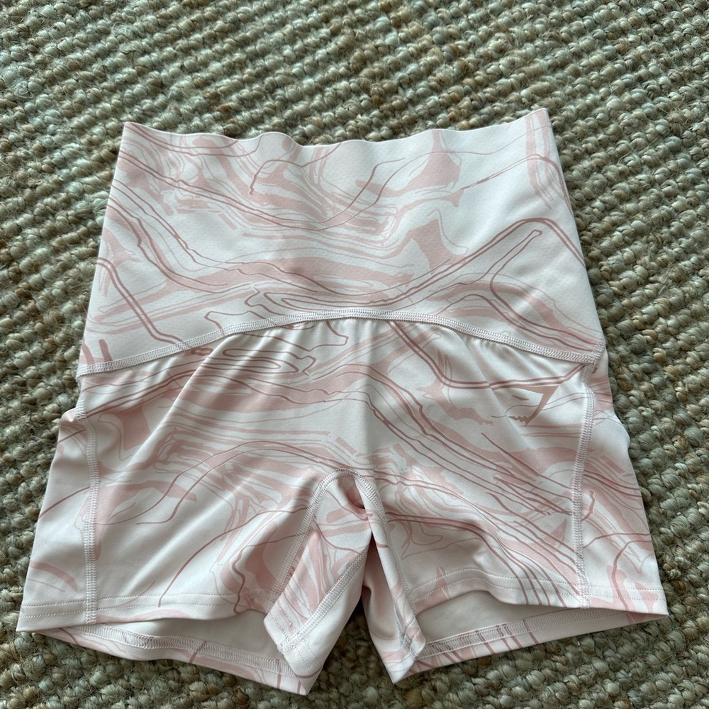 Light Pink Gymshark spandex with scrunched butt